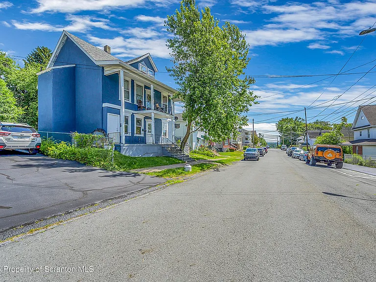 310 Oak St #1 — Photo 1