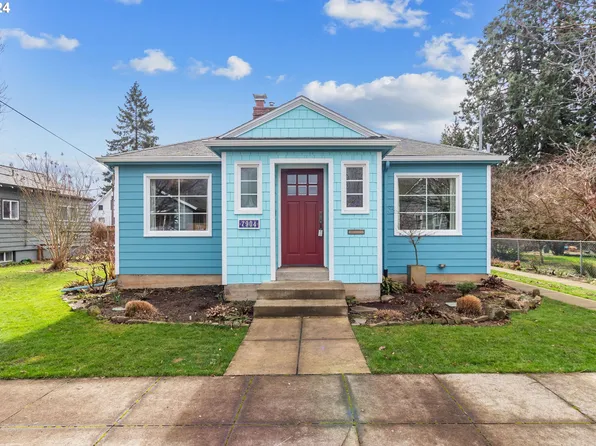 7904 SE Morrison St, Portland, OR 97215