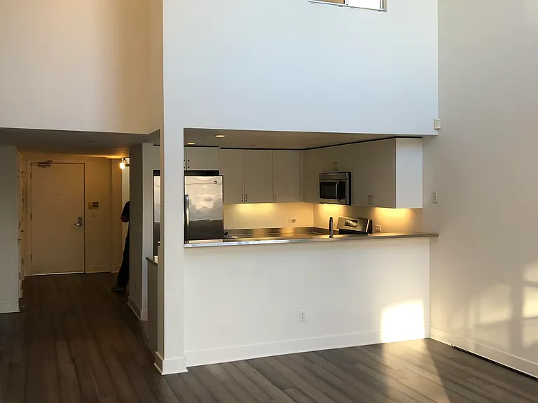 635 Tennessee St #406 — Photo 2