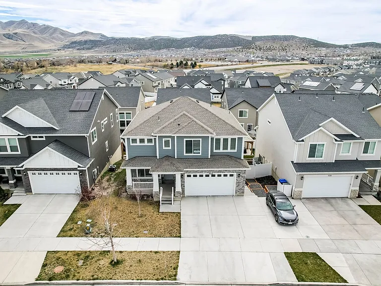 1583 W Quailhill Rd — Photo 46
