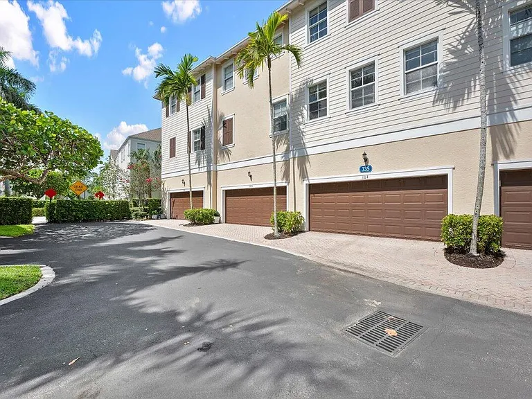 335 E Thatch Palm Cir #104 — Photo 25