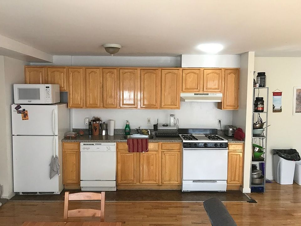 2nd image of 93 Avenue B Frnt 2