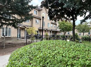 8 Cox Blvd #20, Markham, ON L3R 4G1