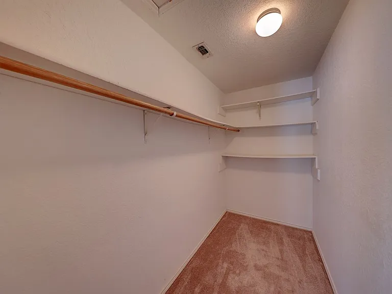 2745 Bandera Hwy — Photo 13