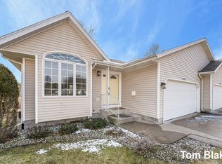 17111 Grandview Dr #12, Spring Lake, MI 49456