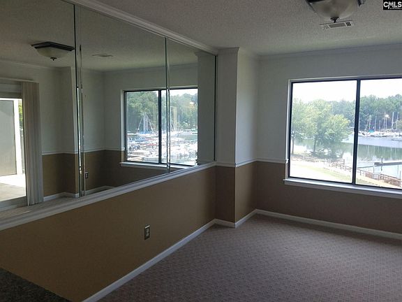 4th image of 332 Cove Ct