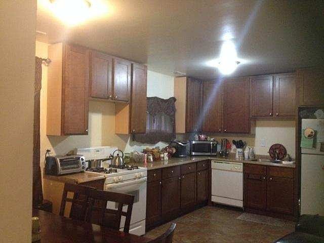 2nd image of 9242 Sayre Ave