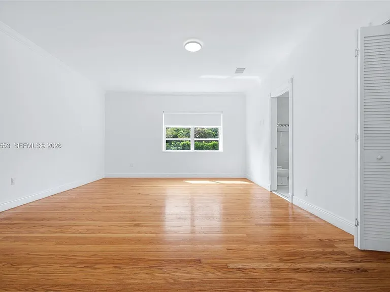 2300 S Miami Ave — Photo 24