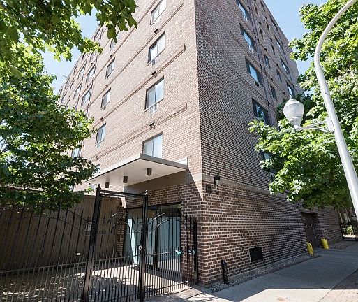 2nd image of 607 W Wrightwood Ave APT 608