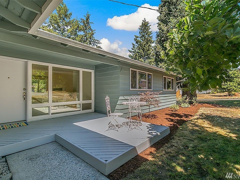 1st image of 403 158th Pl SE