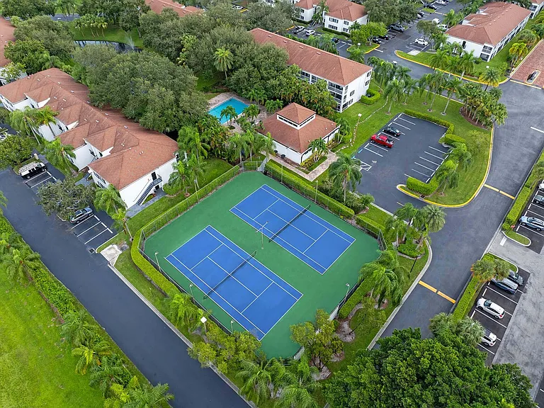 The Luxe at Boca — Photo 30