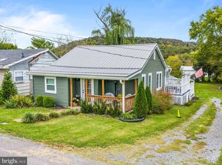 503 Hammond St, Great Cacapon, WV 25422