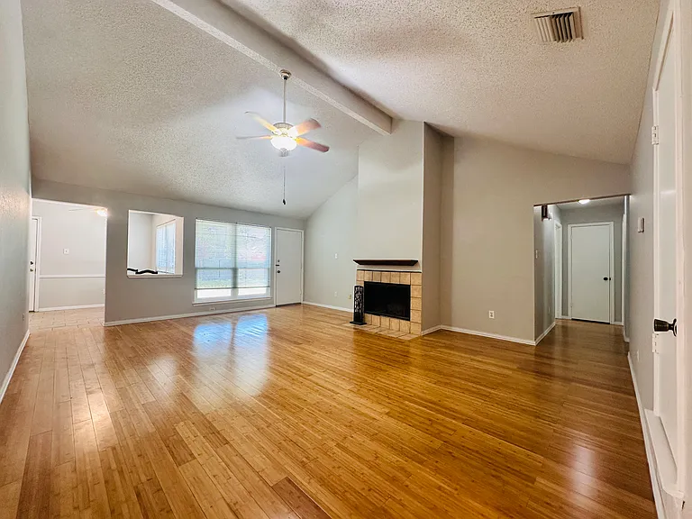 3117 Kingswood Dr — Photo 7