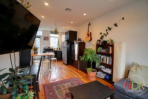 Rented by Next Door Realty NYC | media 8