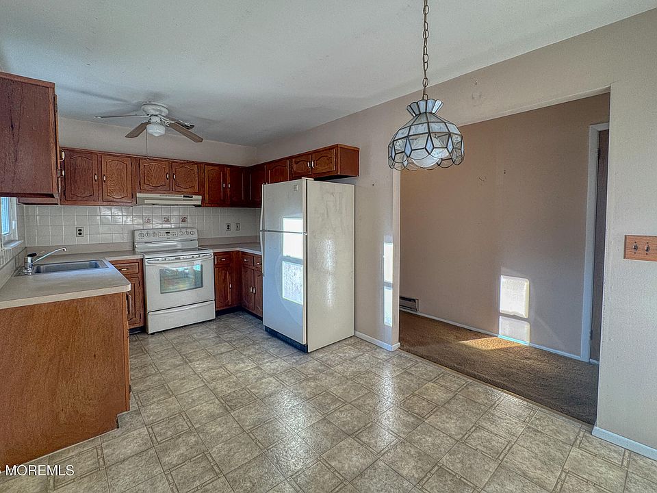 2nd image of 2 Lexington Drive #B