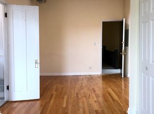 1023-1031 Lake St #2F, Oak Park, IL 60301