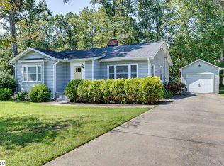 200 Cardinal Dr, Taylors, SC 29687