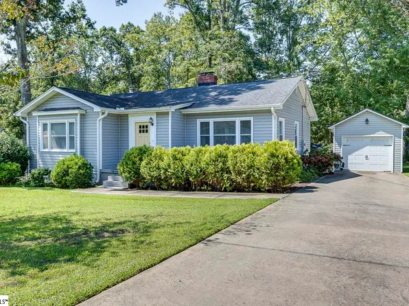 200 Cardinal Dr, Taylors, SC 29687