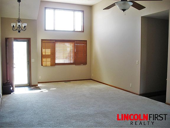 4th image of 5301 Rockford Dr
