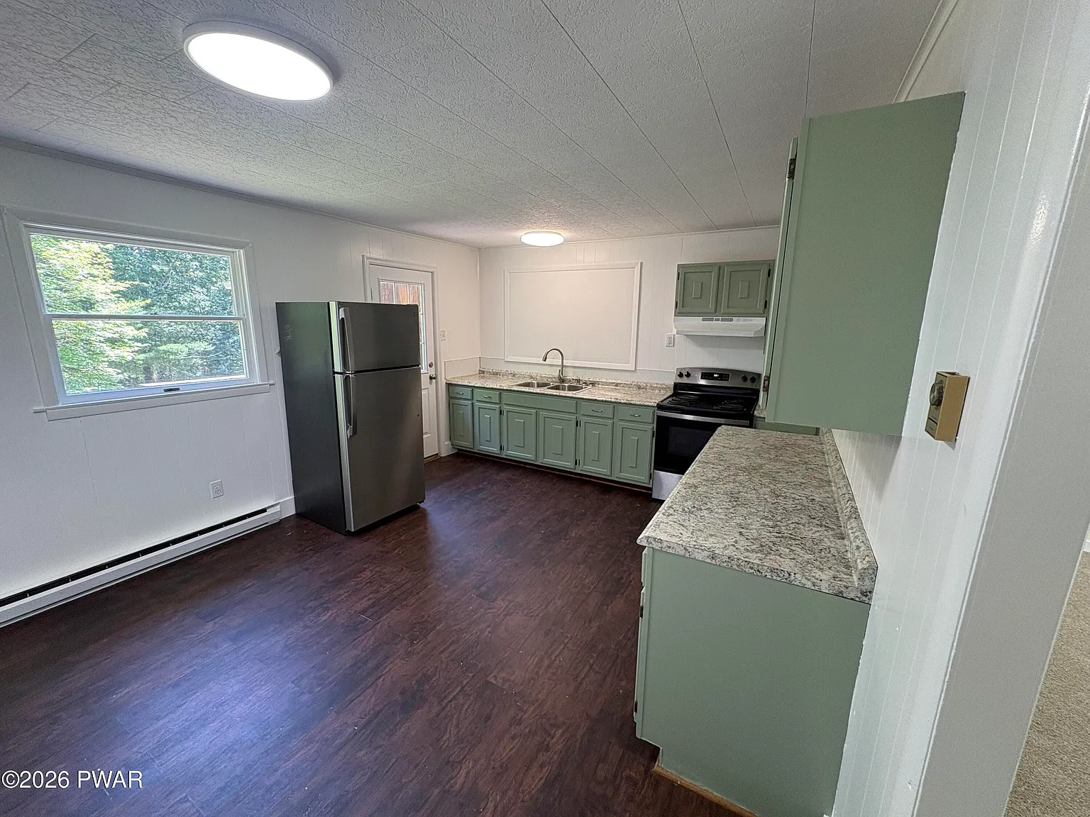 2 bed, 985 sqft, $1,450 — Photo 4