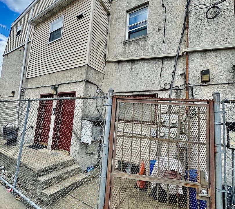 1st image of 1324 W Nedro Ave