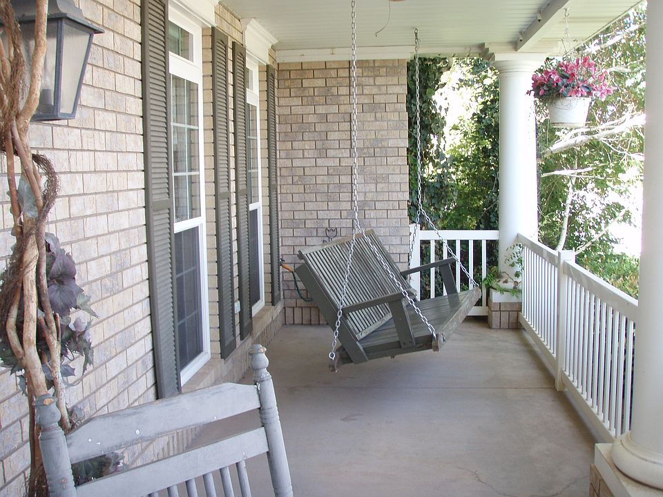 porch and swing
