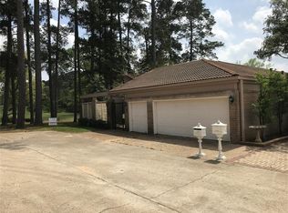 121 Hallmark Dr, Conroe, TX 77304