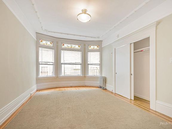 4th image of 1588 Sacramento St #1590-32