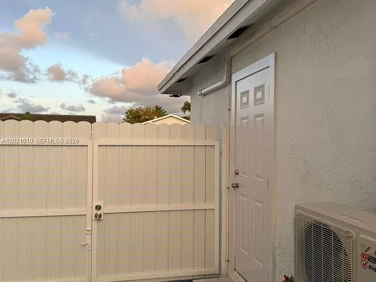 19316 SW 121st Ave #1 — Photo 1