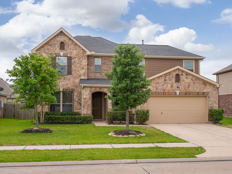 1st image of 6004 Village Grove Dr