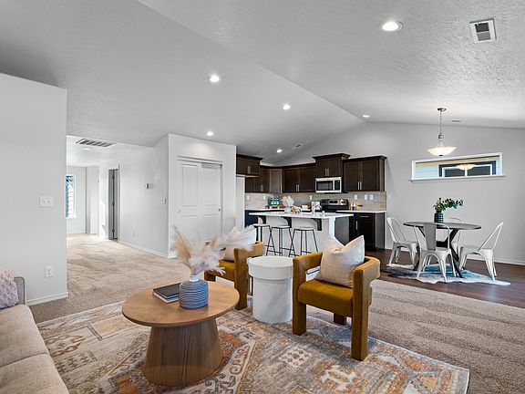 Edgewood - Great Room