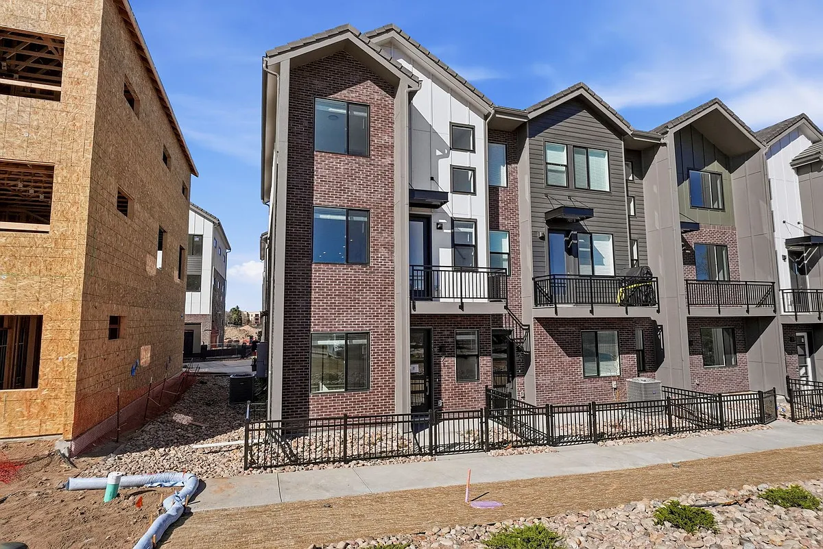 Building Photo - 71 Ascent Trl