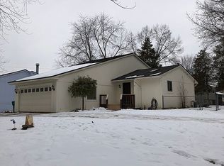 6121 Hinckley St, Commerce Township, MI 48382