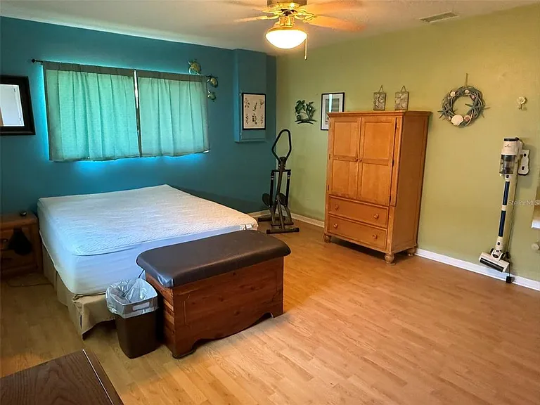15152 Buswell Ave — Photo 14