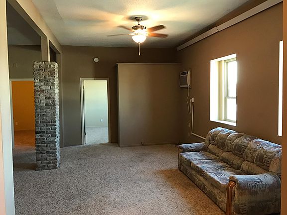 4th image of 207 3rd St