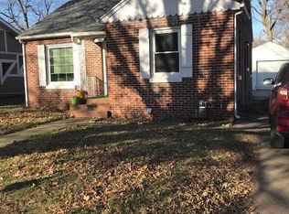 719 W 20th St, Cedar Falls, IA 50613