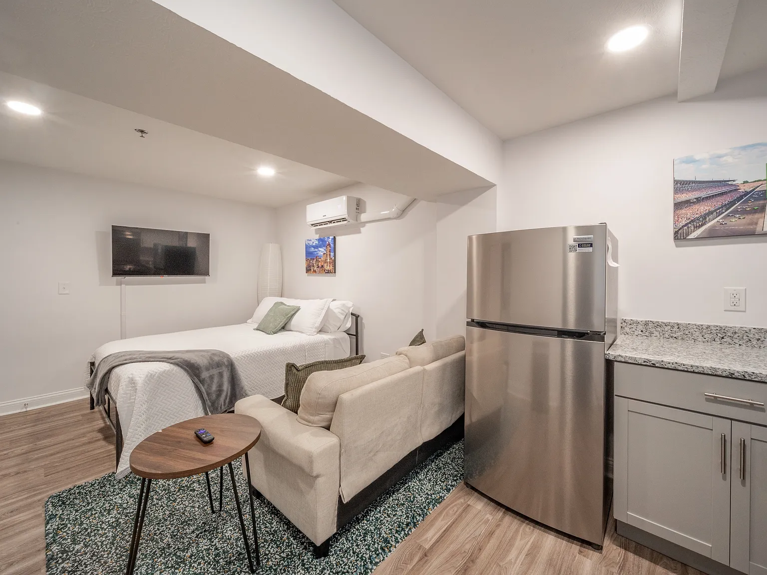 Grace Manor Apartments - B01 - A — Photo 2