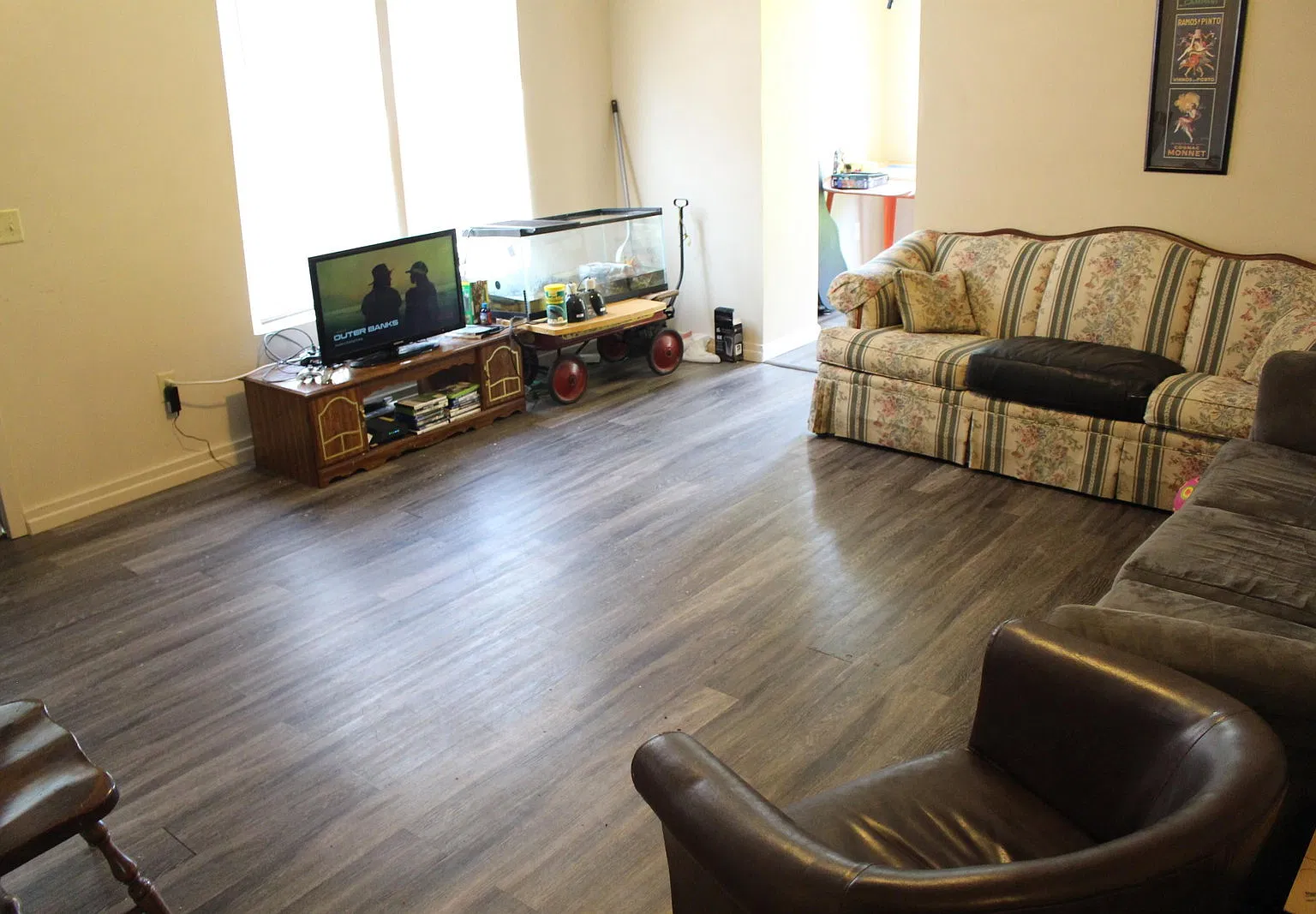 3 bed, 1.0 bath, 1024 sqft, $1,349 — Photo 1