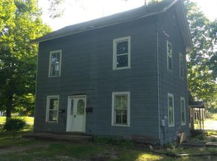 439 N Broadway St, Cassopolis, MI 49031