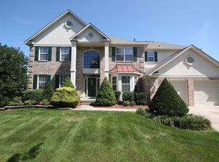 18 Persimmon Dr, Sewell, NJ 08080