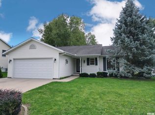 1612 Highview Rd, East Peoria, IL 61611