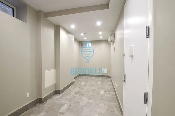 Rented by null | media 29