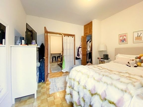 5th image of 17 Saint Marks Pl #10LL