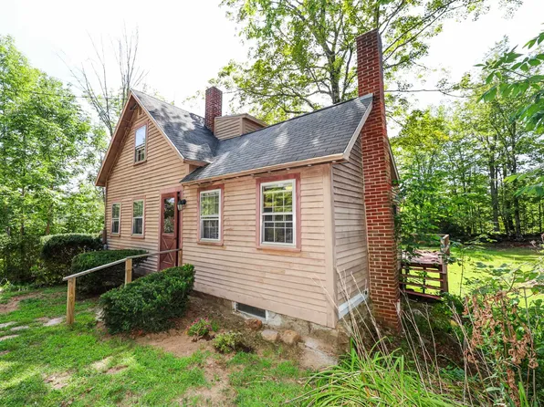 21 Rockland Road, Weare, NH 03281