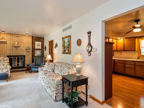 3rd image of 213 Avondale Ave