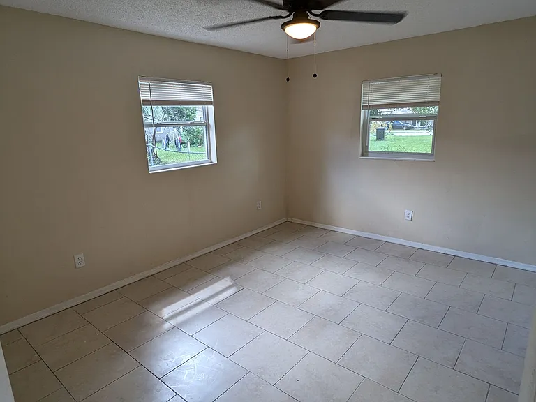 902 W Jackson St #A — Photo 7