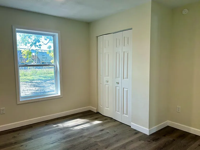 110 Redbud Ln — Photo 11