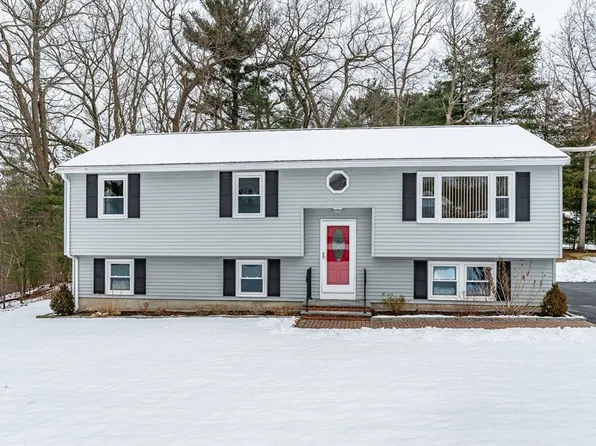 7 Young St, Tewksbury, MA 01876
