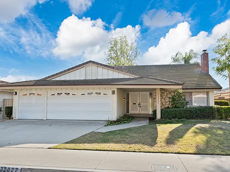 32022 Grenville Ct — Photo 4