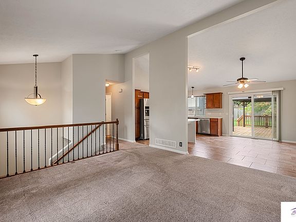 5th image of 7403 Braun St